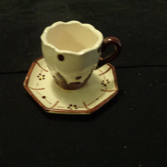 VINTAGE FAIRYCORE SM POTTERY TEACUP & SAUCER BROWN CREAM - Picture 2 of 8